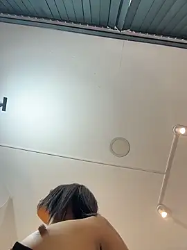 Snapshot of Laura_fernandezII chatting on 02-21-26, 01:12 Laura fernandezII online show from 02-21-26, 01:12