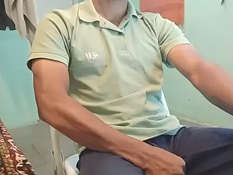 Snapshot of vicky0805 chatting on 03-09-25, 03:54 vicky0805 online show from 03-09-25, 03:54