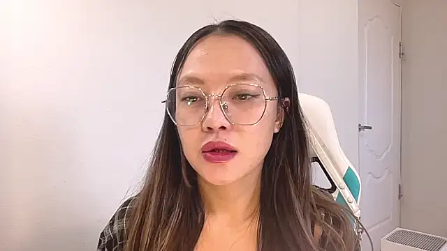 Risalynn online show from 12-26-24, 03:49