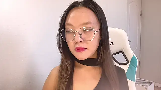 Risalynn online show from 12-29-24, 03:44