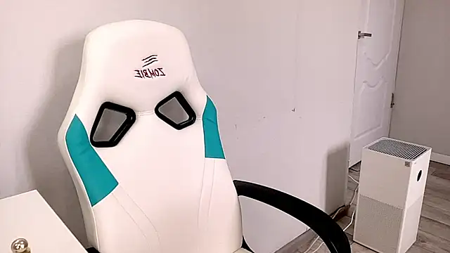 Risalynn online show from 01-17-25, 06:26