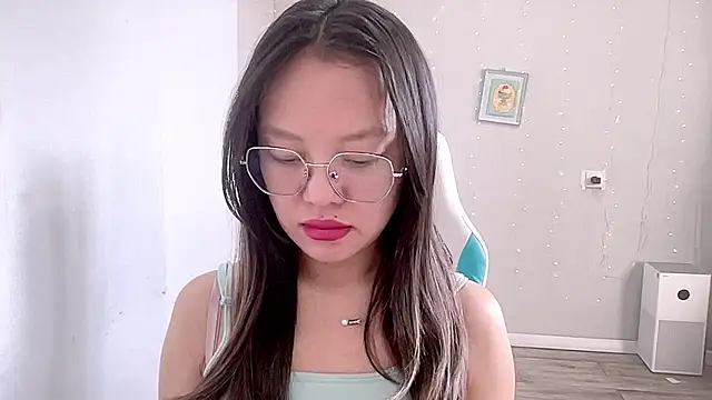 Risalynn online show from 03-17-25, 02:08