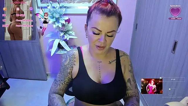 Snapshot of KAROL_MILF chatting on 10-12-25, 09:47 KAROL MILF online show from 10-12-25, 09:47