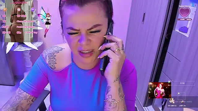 Snapshot of KAROL_MILF chatting on 11-21-25, 01:37 KAROL MILF online show from 11-21-25, 01:37