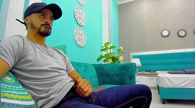 Snapshot of MAXIMUS_MASTE3 chatting on 12-29-24, 03:00 MAXIMUS MASTE3 online show from 12-29-24, 03:00