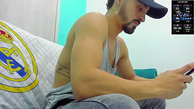 Snapshot of MAXIMUS_MASTE3 chatting on 01-09-25, 04:08 MAXIMUS MASTE3 online show from 01-09-25, 04:08