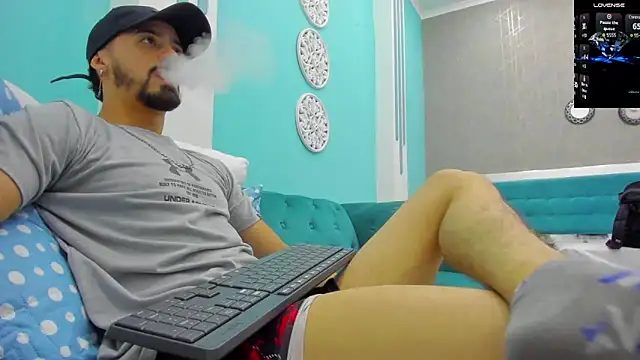 Snapshot of MAXIMUS_MASTE3 chatting on 01-20-25, 09:35 MAXIMUS MASTE3 online show from 01-20-25, 09:35