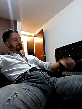 Snapshot of MAXIMUS_MASTE3 chatting on 02-13-25, 02:45 MAXIMUS MASTE3 online show from 02-13-25, 02:45