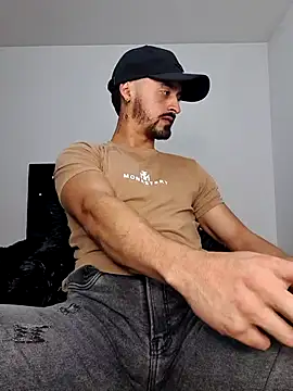 Snapshot of MAXIMUS_MASTE3 chatting on 02-22-25, 07:34 MAXIMUS MASTE3 online show from 02-22-25, 07:34