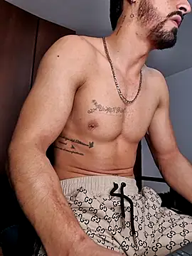 Snapshot of MAXIMUS_MASTE3 chatting on 03-11-25, 04:21 MAXIMUS MASTE3 online show from 03-11-25, 04:21