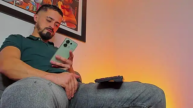 Snapshot of MAXIMUS_MASTE3 chatting on 09-19-25, 07:58 MAXIMUS MASTE3 online show from 09-19-25, 07:58