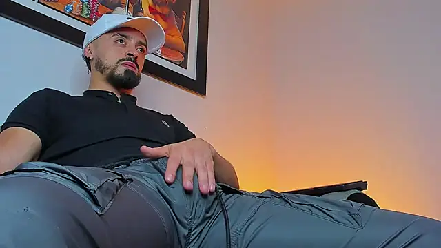 Snapshot of MAXIMUS_MASTE3 chatting on 09-20-25, 11:06 MAXIMUS MASTE3 online show from 09-20-25, 11:06