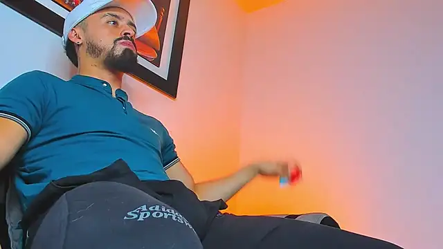 Snapshot of MAXIMUS_MASTE3 chatting on 10-08-25, 12:08 MAXIMUS MASTE3 online show from 10-08-25, 12:08