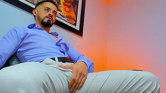 Snapshot of MAXIMUS_MASTE3 chatting on 10-30-25, 07:36 MAXIMUS MASTE3 online show from 10-30-25, 07:36