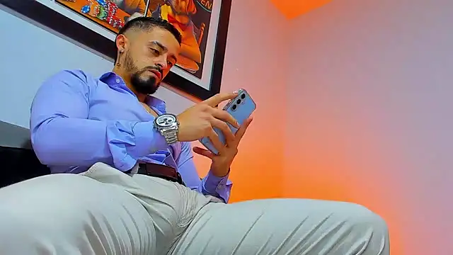 Snapshot of MAXIMUS_MASTE3 chatting on 11-02-25, 05:26 MAXIMUS MASTE3 online show from 11-02-25, 05:26