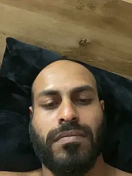 islandvybee55 online show from 04-22-26, 03:02