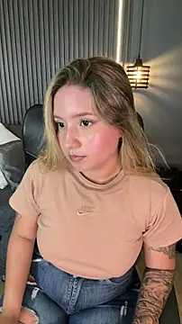 MiaPetit  online show from 11-02-25, 06:21