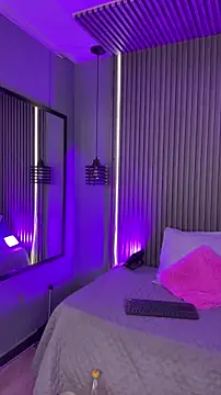 MiaPetit  online show from 03-12-26, 07:09