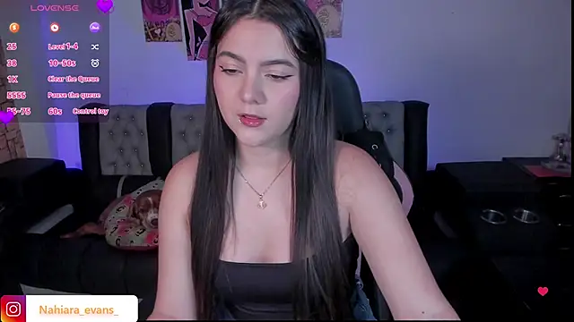 Snapshot of NahiaraEvans_ chatting on 12-21-24, 08:39 NahiaraEvans online show from 12-21-24, 08:39