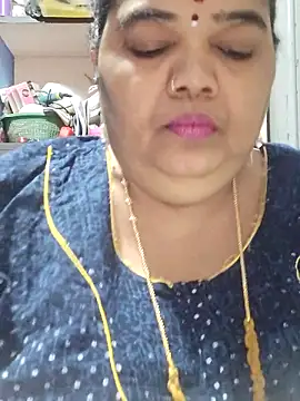 Snapshot of tamilthanushri chatting on 04-24-26, 11:34 tamilthanushri online show from 04-24-26, 11:34
