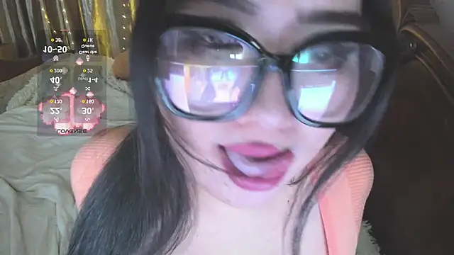 Snapshot of cutie_sakura chatting on 12-16-24, 05:00 cutie sakura online show from 12-16-24, 05:00