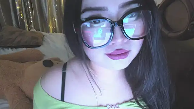 Snapshot of cutie_sakura chatting on 12-23-24, 02:17 cutie sakura online show from 12-23-24, 02:17