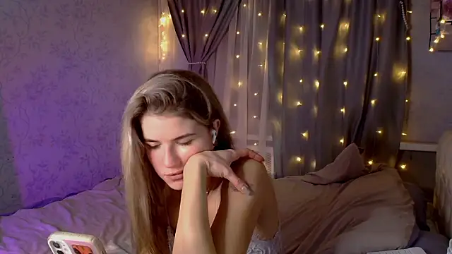 Snapshot of victoriavandam chatting on 12-07-24, 11:01 victoriavandam online show from 12-07-24, 11:01