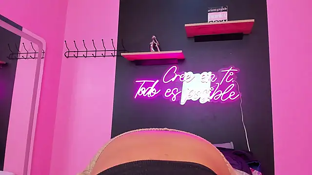 Snapshot of Sofi_Fox_ chatting on 03-14-25, 01:13 Sofi Fox online show from 03-14-25, 01:13