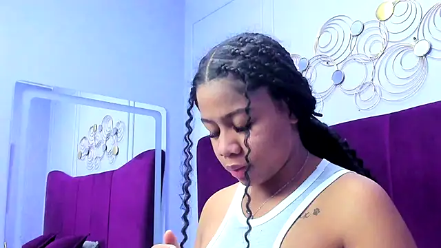 Snapshot of Sofi_Fox_ chatting on 09-16-25, 01:01 Sofi Fox online show from 09-16-25, 01:01