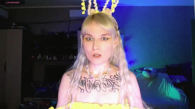 mischellemeow13 online show from 03-16-26, 12:49