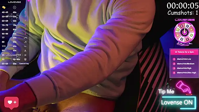 Snapshot of coupleofficial chatting on 01-13-25, 09:52 coupleofficial online show from 01-13-25, 09:52