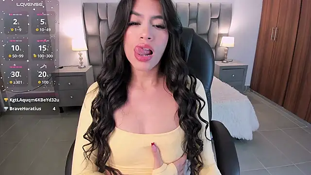 Snapshot of sarita_evanss chatting on 11-21-25, 06:56 sarita evanss online show from 11-21-25, 06:56