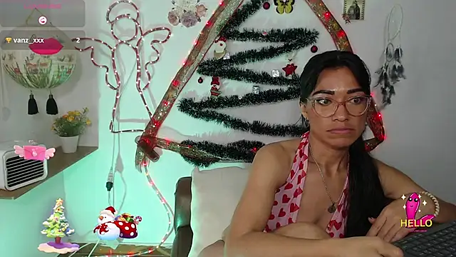 Snapshot of FernandaEloisa chatting on 12-27-24, 01:11 FernandaEloisa online show from 12-27-24, 01:11