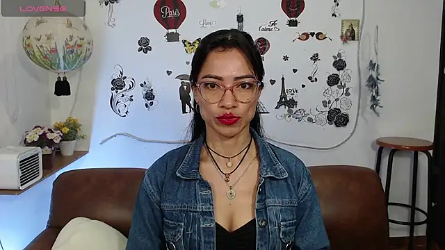 Snapshot of FernandaEloisa chatting on 01-11-25, 12:40 FernandaEloisa online show from 01-11-25, 12:40