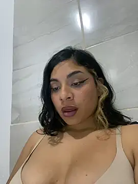 Snapshot of mysteriousgirl20 chatting on 10-15-25, 10:32 mysteriousgirl20 online show from 10-15-25, 10:32