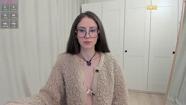 Snapshot of snowiie chatting on 10-03-25, 03:53 snowiie online show from 10-03-25, 03:53