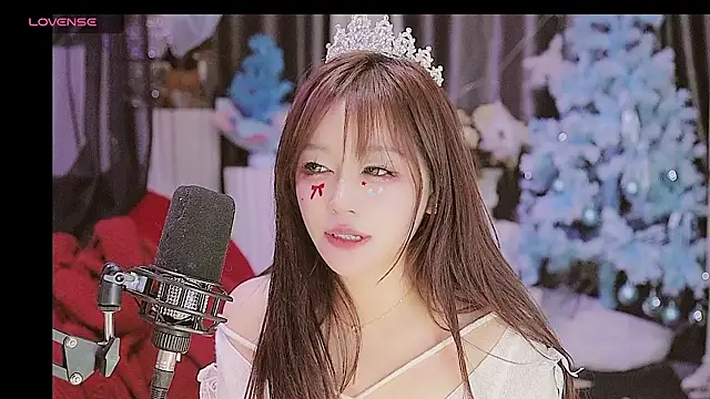 Snapshot of Missy_Nana21 chatting on 12-28-24, 07:22 Missy Nana21 online show from 12-28-24, 07:22