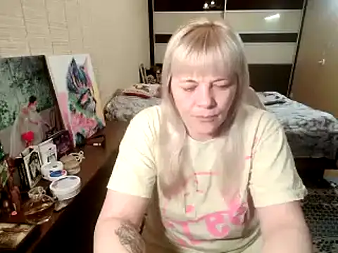 Snapshot of Lia_Laguna77 chatting on 05-10-26, 10:31 Lia Laguna77 online show from 05-10-26, 10:31