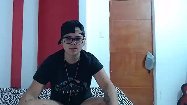 Snapshot of SHARLOTTE_MORGAN chatting on 03-18-25, 11:31 SHARLOTTE MORGAN online show from 03-18-25, 11:31