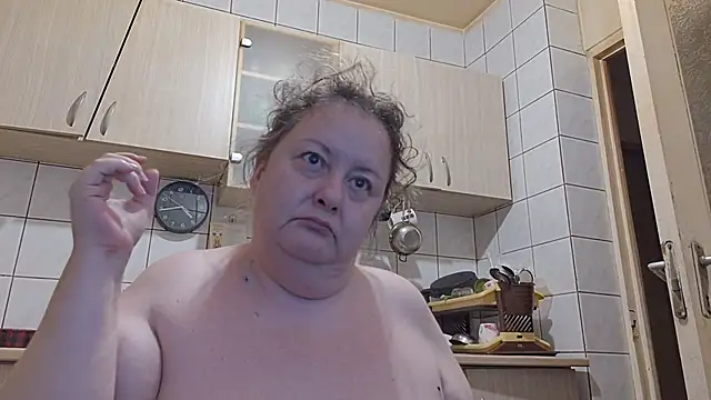 Snapshot of melissaBlessing chatting on 06-20-26, 01:41 melissaBlessing online show from 06-20-26, 01:41