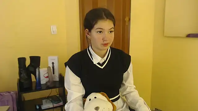 lilimini032 online show from 09-17-25, 07:26