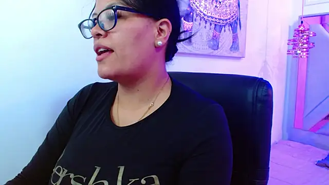 Snapshot of violletha chatting on 05-08-26, 12:32 violletha online show from 05-08-26, 12:32