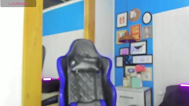 Drake Nassir4 online show from 10-22-25, 09:14