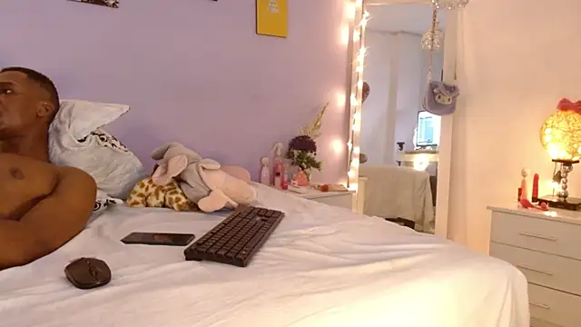 Snapshot of Kimandyuk chatting on 01-29-25, 10:32 Kimandyuk online show from 01-29-25, 10:32