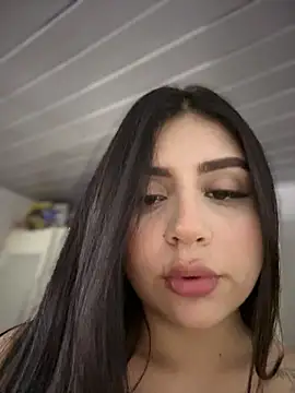 Snapshot of iam_ali1 chatting on 12-04-25, 04:33 iam ali1 online show from 12-04-25, 04:33