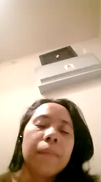 Snapshot of doggiepossession chatting on 02-14-25, 02:23 doggiepossession online show from 02-14-25, 02:23