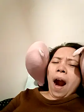 Snapshot of doggiepossession chatting on 03-08-25, 03:45 doggiepossession online show from 03-08-25, 03:45