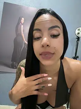 Elamesmamorena online show from 05-18-26, 10:15