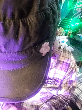 Snapshot of Boo-boo_kittyfux chatting on 11-11-25, 08:25 Boo-boo kittyfux online show from 11-11-25, 08:25