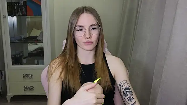 littlevildevil online show from 12-10-24, 02:17